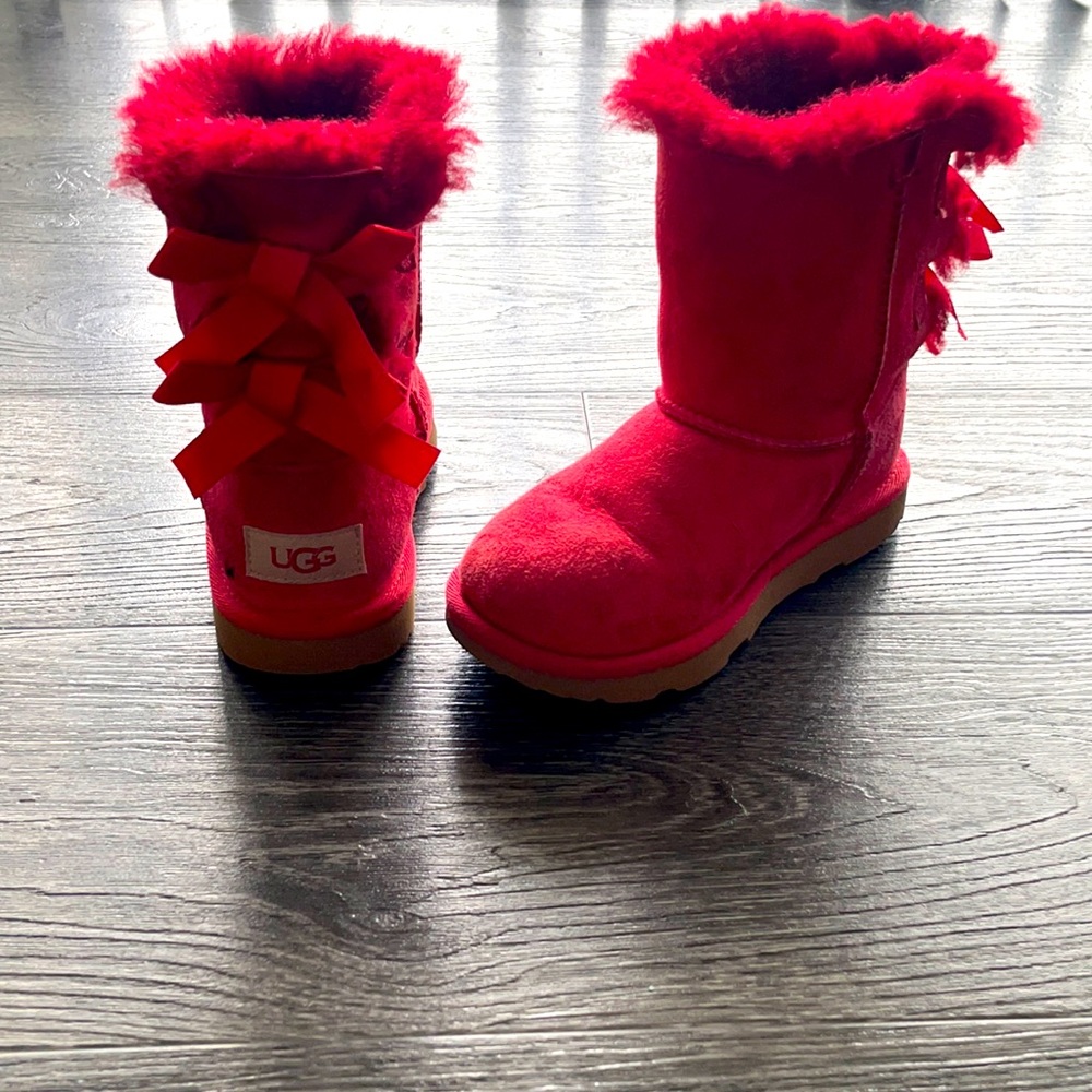 Red ugg boots